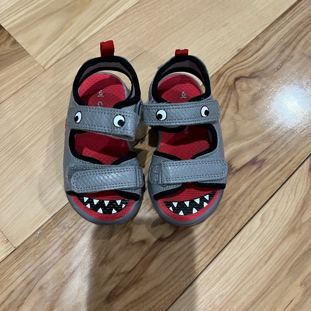 Infant shoes size 5